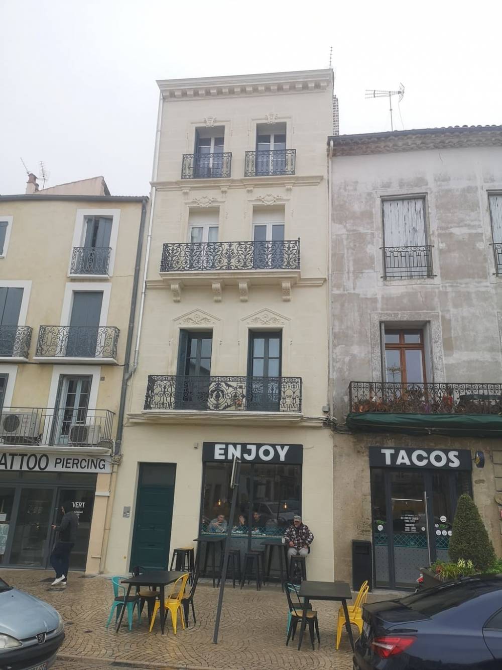 facade-batiment-ville.jpeg